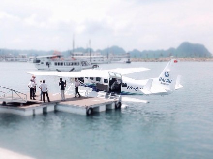 seaplane to halong bay