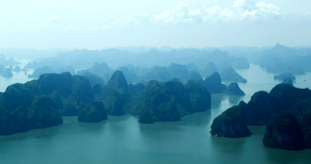Helicopter tour to Halong Bay