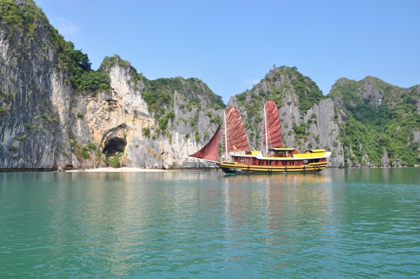 Cat Ba Traditional Junks